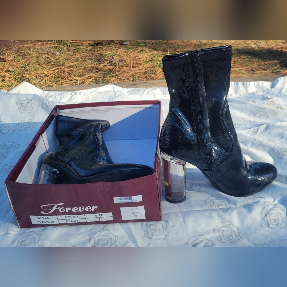 Blank size 7, forever twenty one heels